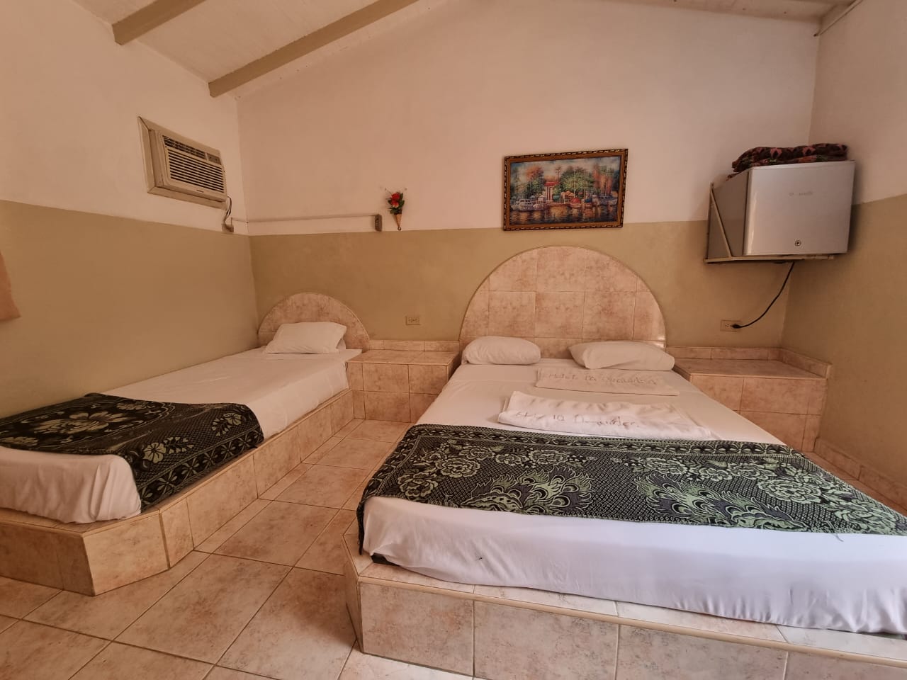 Habitación Matrimonial más una cama